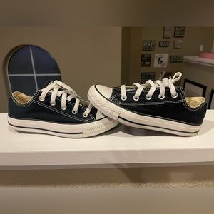 Unisex Converse- low top